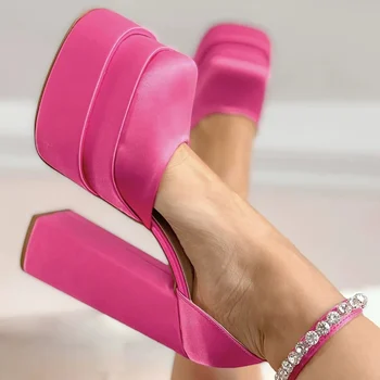 2023 Mulheres de Verão do Dedo do pé Quadrado Oco Grosso Toe Calcanhar Caixa de Sapatos de Plataforma de Cetim de Alta Passarela Sandálias