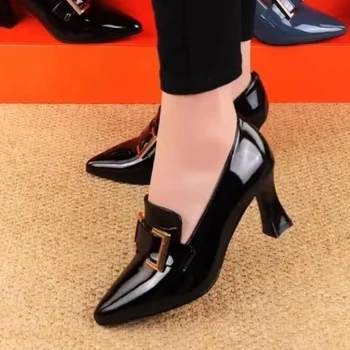 Zapatos Devestir De Tacón Alto Y Punta Estrecha Para Mujer, Calzado De Charol Negro Con Cadena Y Tacón Cuadrado,zapatillas Mujer