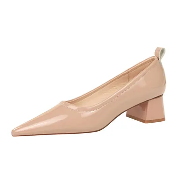 2023 Designer de Luxo, Mulheres de Médio Sandálias de Salto Brilhante Couro de Patente Praça de Casamento Cmadrinhas Nude Cor de sapatos Para Senhoras